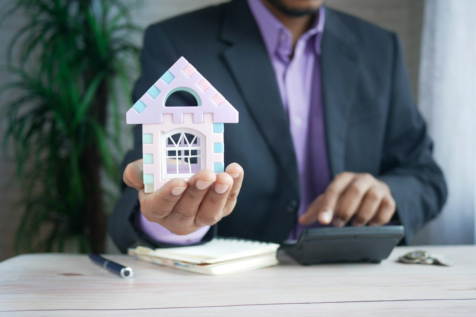 Cash Home Buyers vs iBuyers: What Sets Them Apart