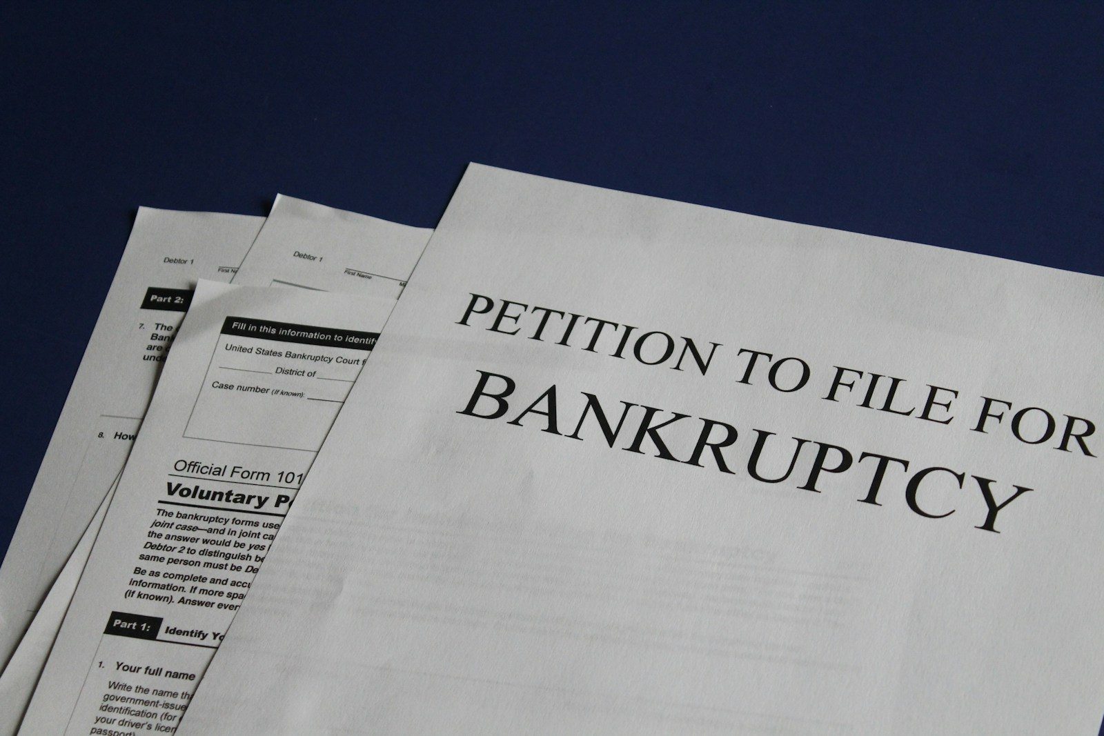 What Happens to a House During a Bankruptcy